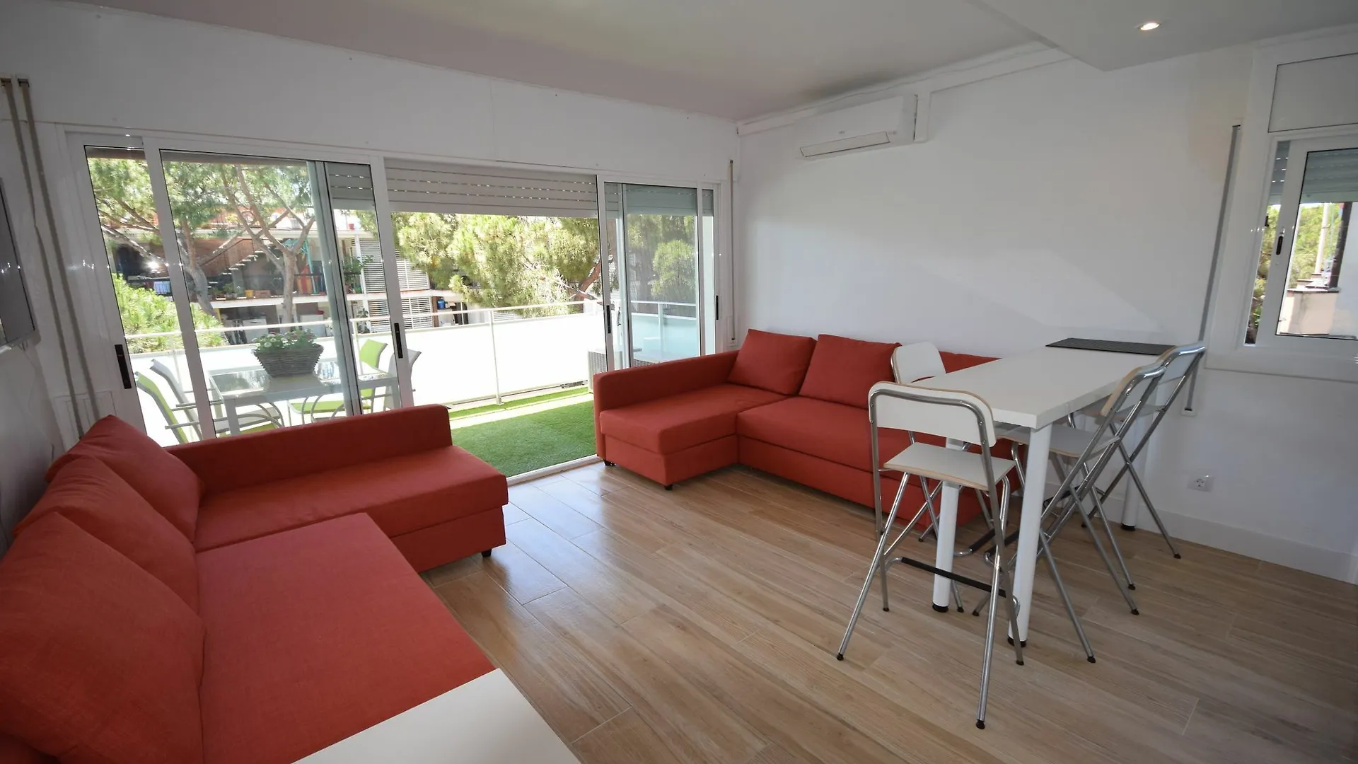 アパート Castelldefels Playaアパートメント
